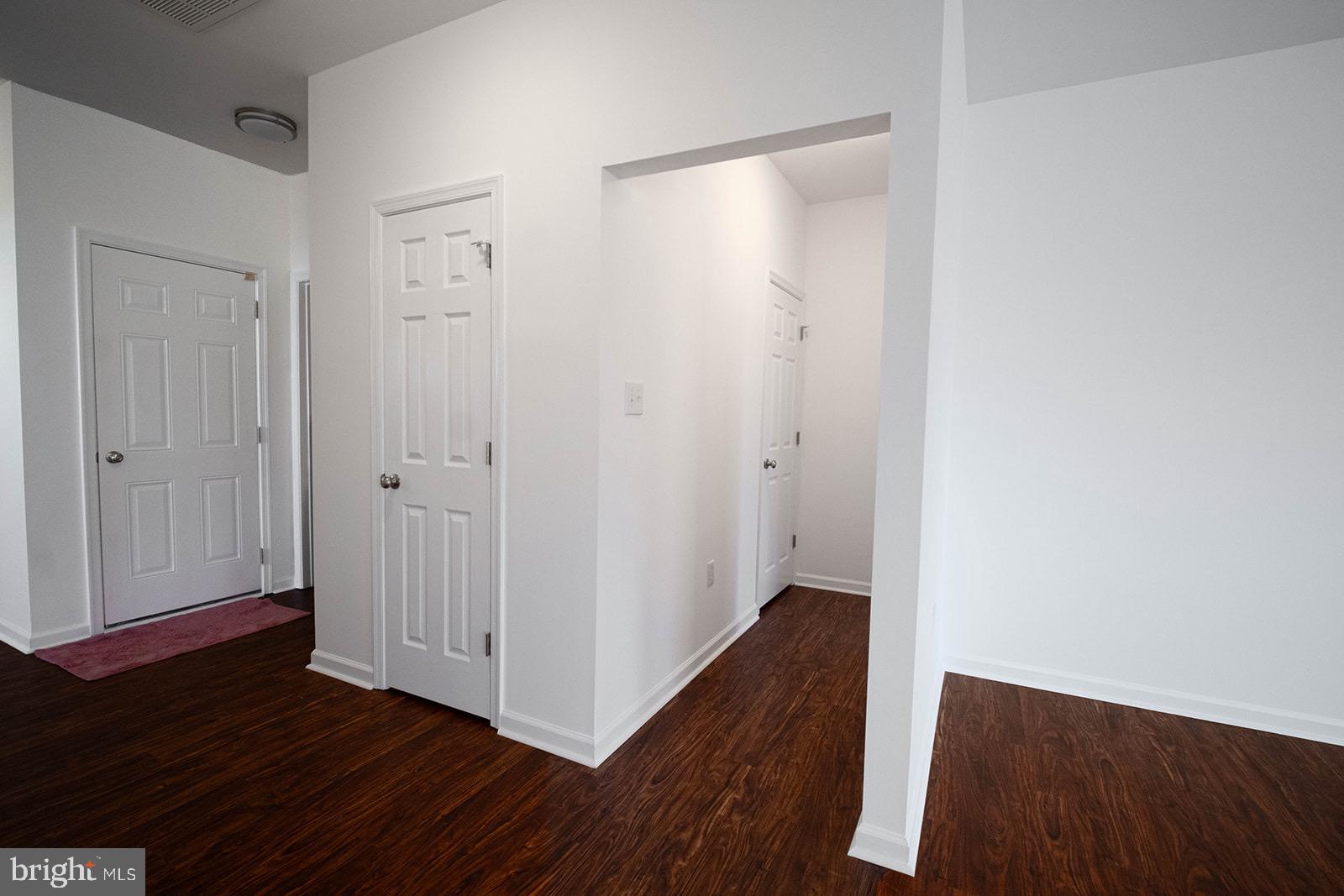 WAKELAND MANOR - Residential