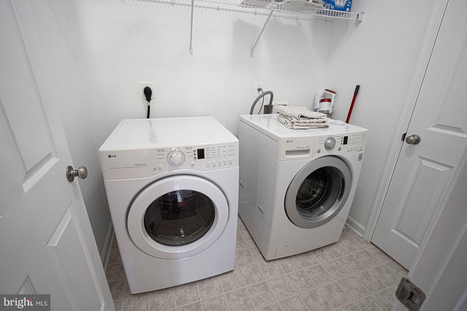 WAKELAND MANOR - Residential