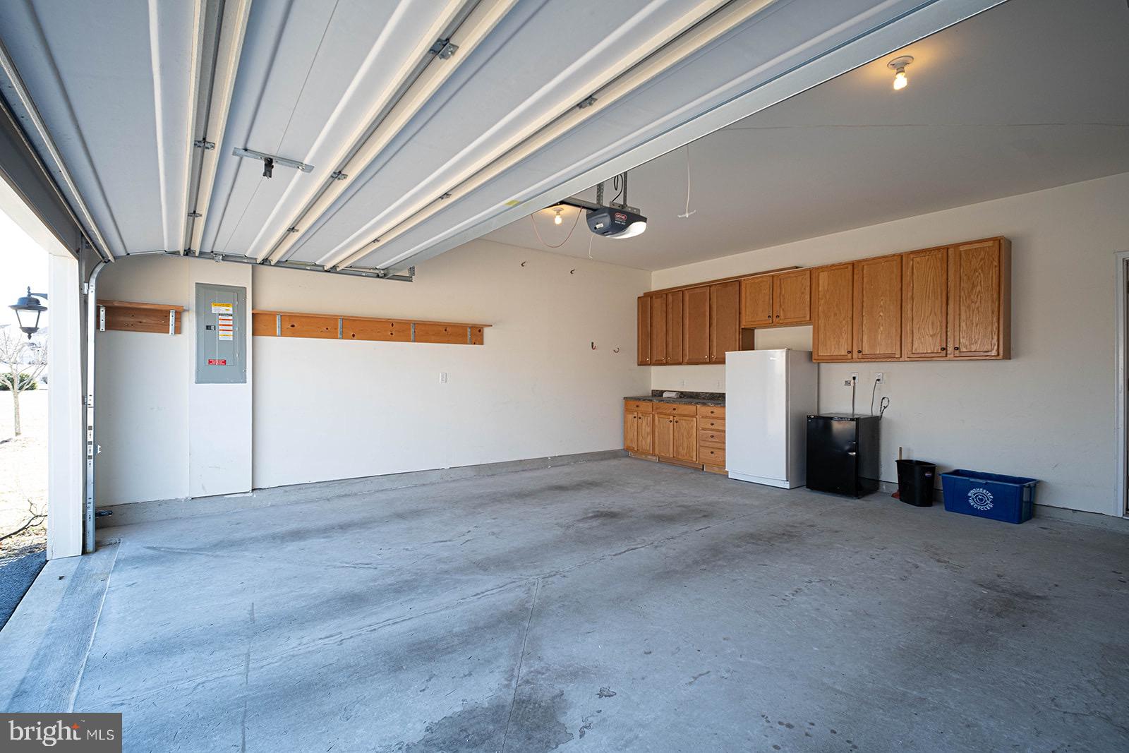 WAKELAND MANOR - Residential