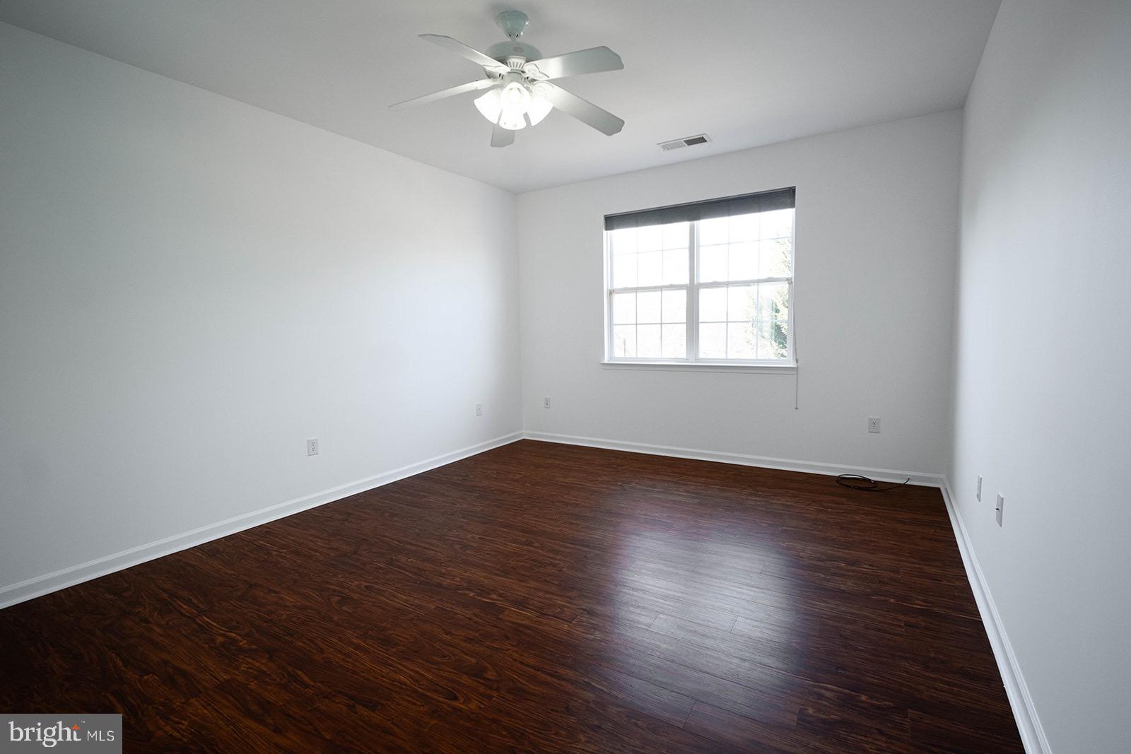 WAKELAND MANOR - Residential