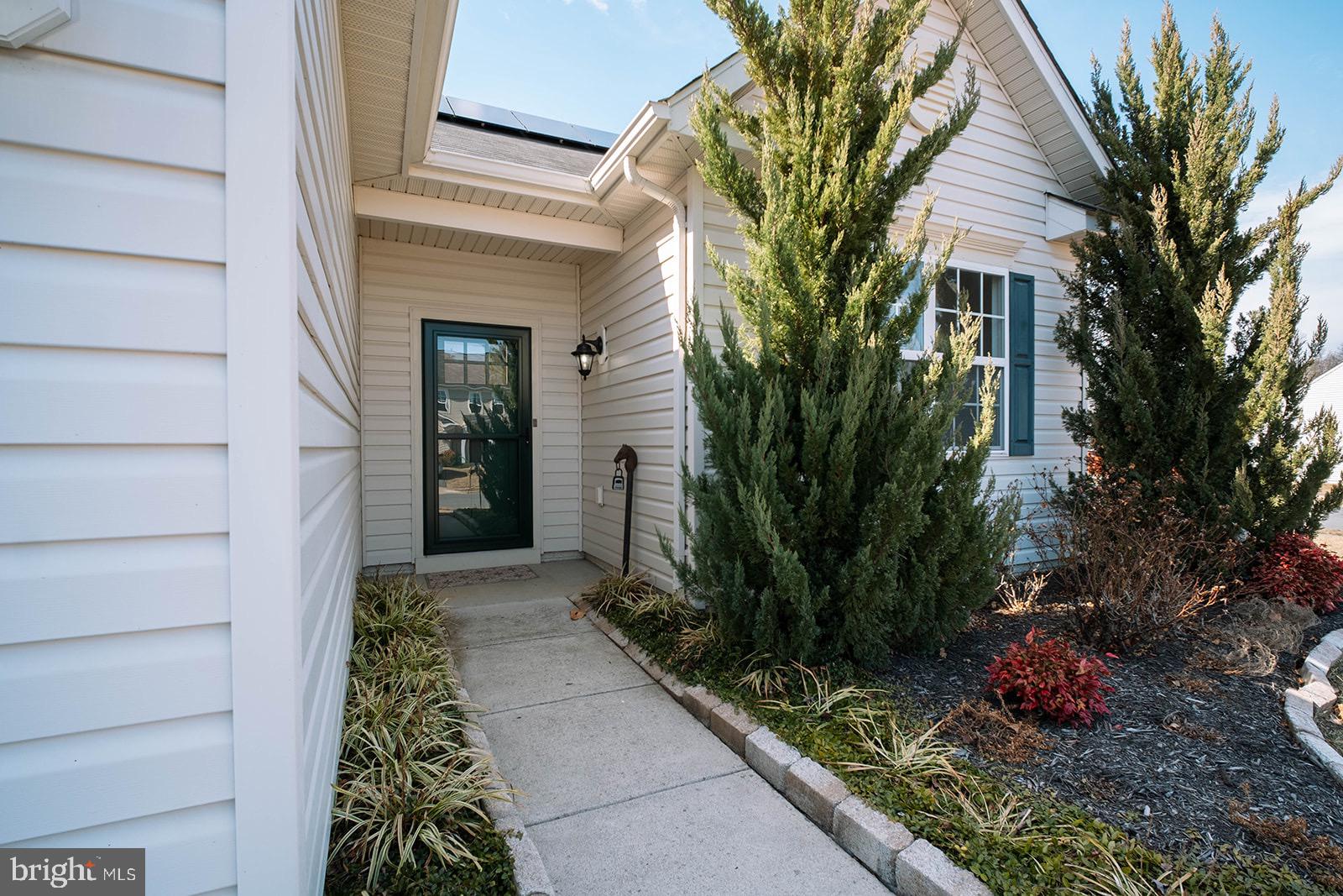 WAKELAND MANOR - Residential