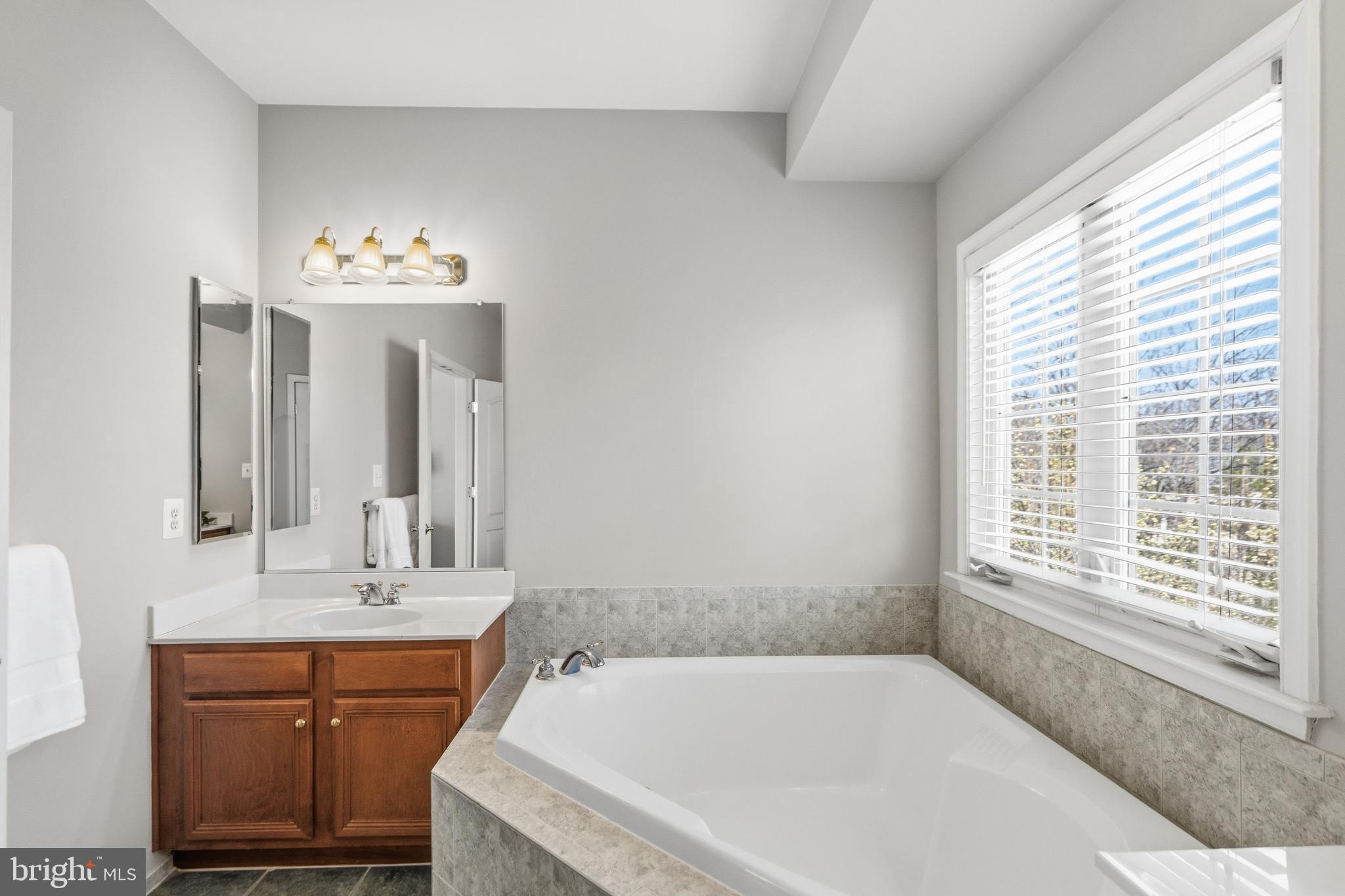 BROADLANDS SOUTH - Residential