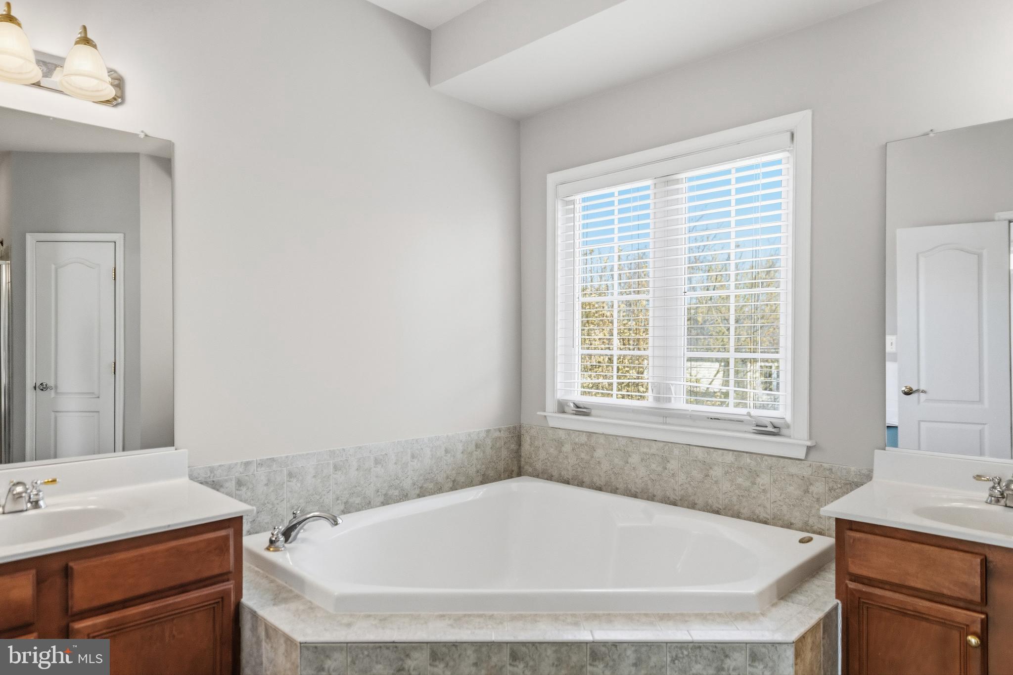 BROADLANDS SOUTH - Residential