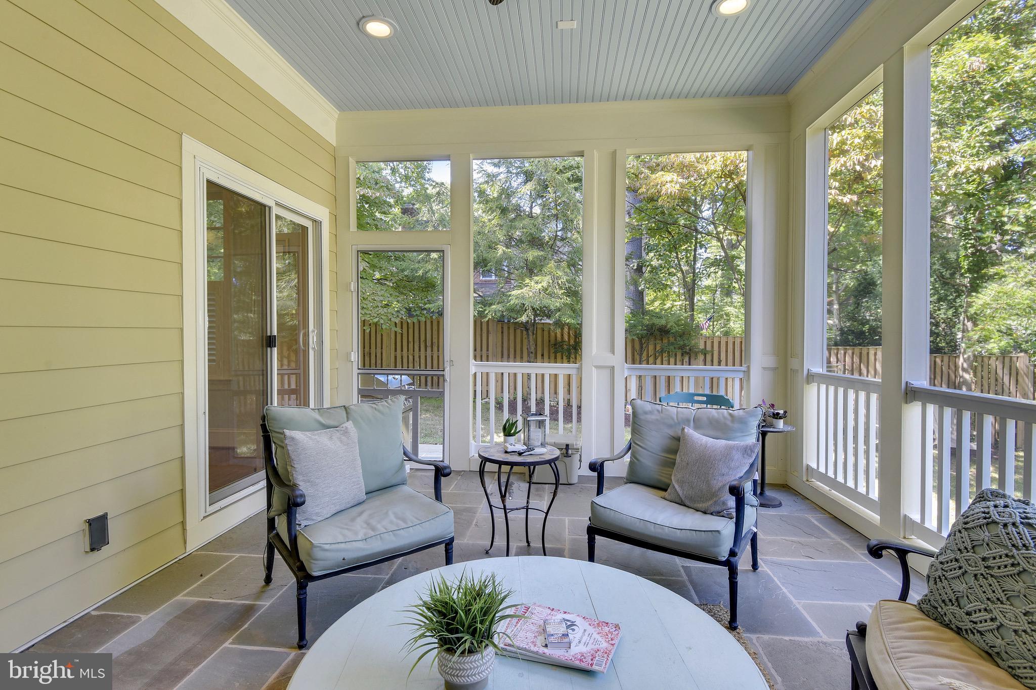 WOODHAVEN - Residential