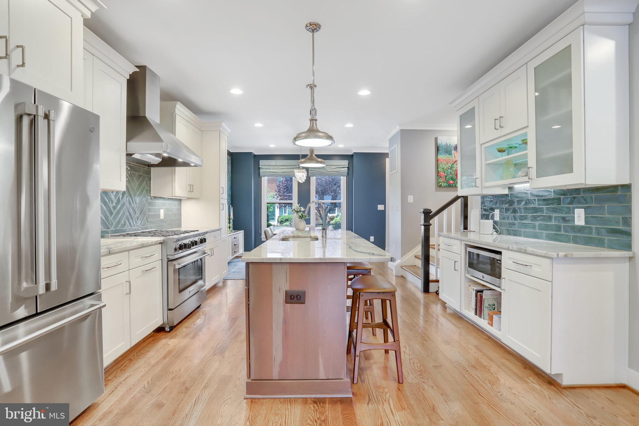 OLD TOWN ALEXANDRIA - Residential