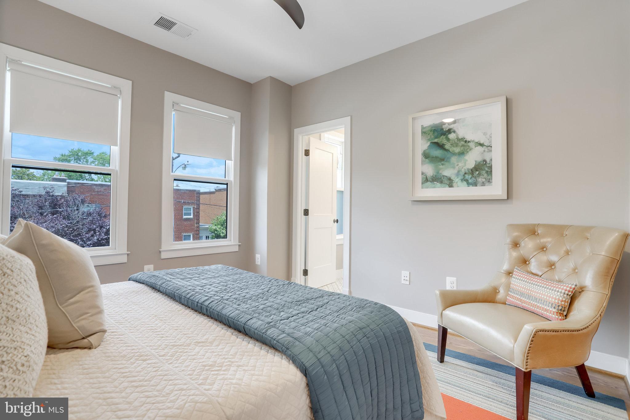 OLD TOWN ALEXANDRIA - Residential