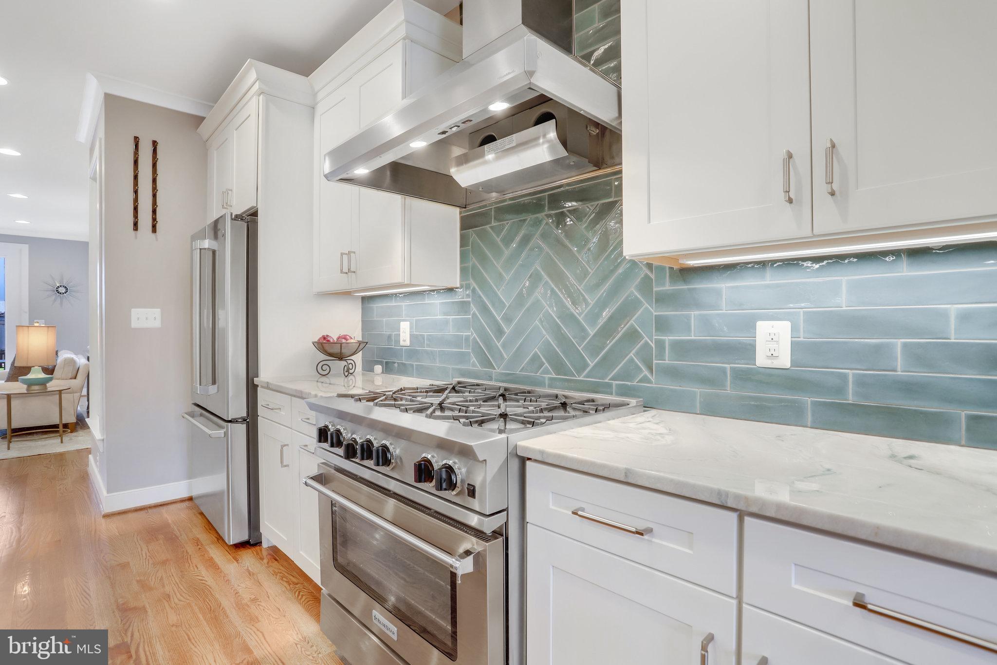 OLD TOWN ALEXANDRIA - Residential