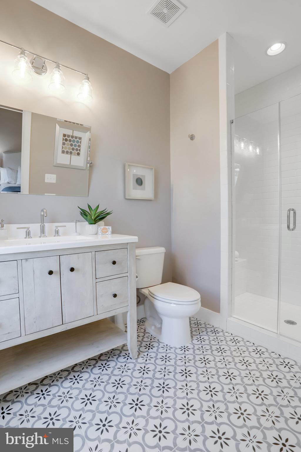 OLD TOWN ALEXANDRIA - Residential