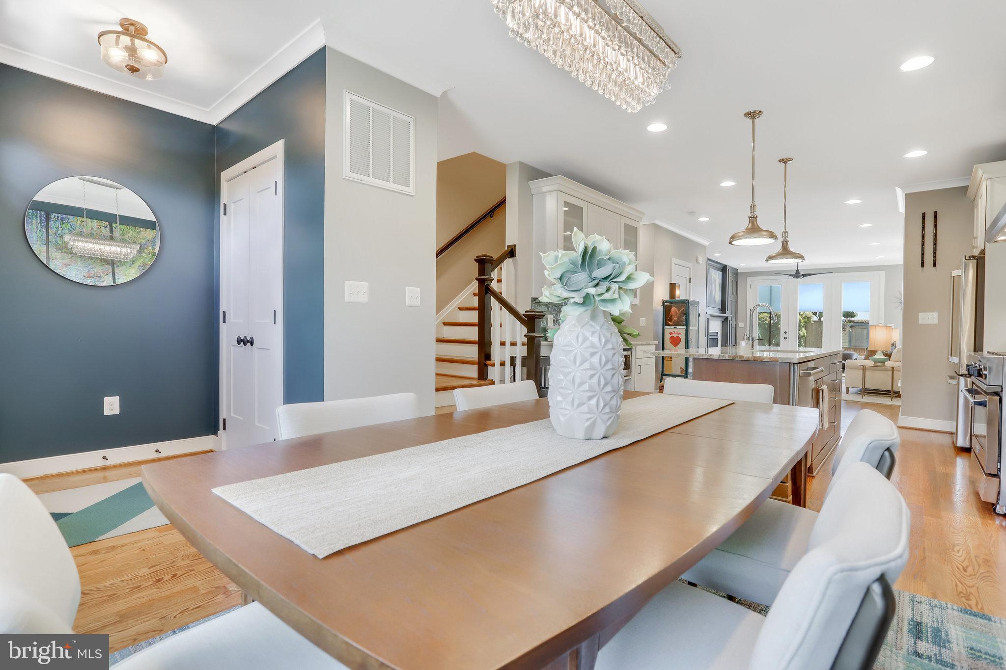 OLD TOWN ALEXANDRIA - Residential