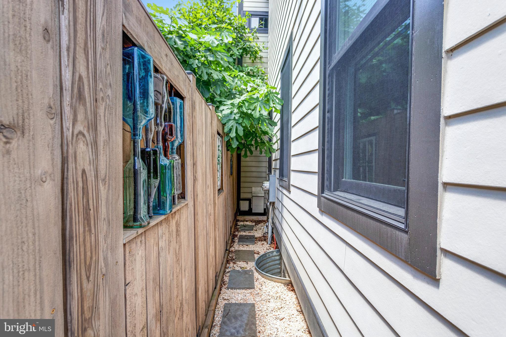 OLD TOWN ALEXANDRIA - Residential