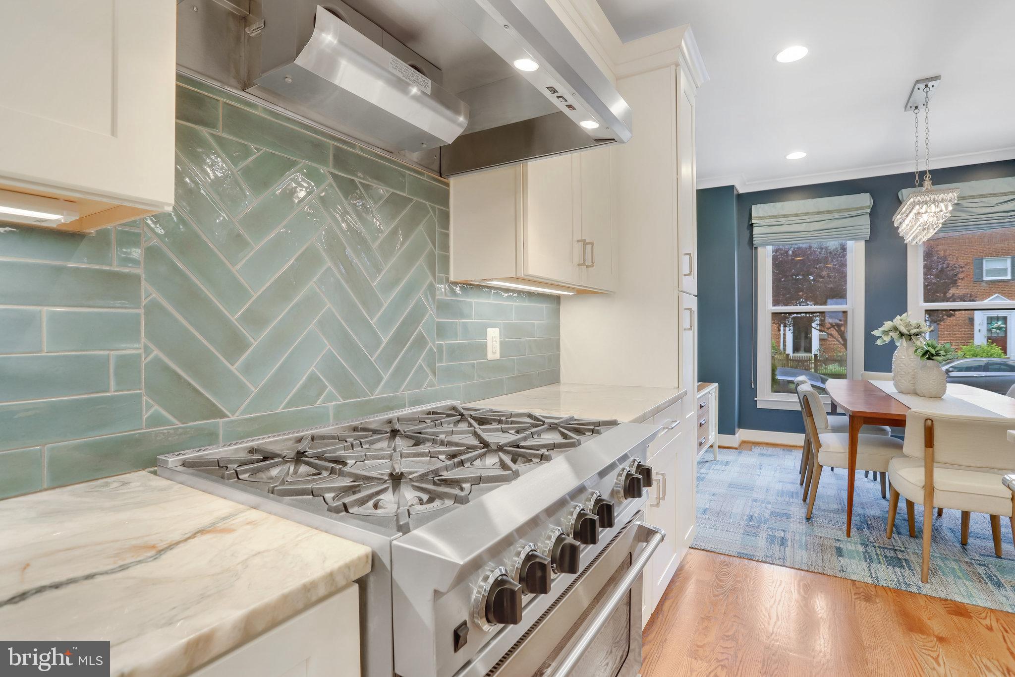 OLD TOWN ALEXANDRIA - Residential