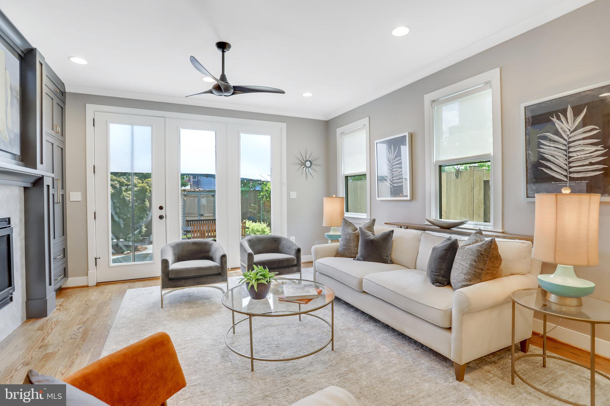 OLD TOWN ALEXANDRIA - Residential