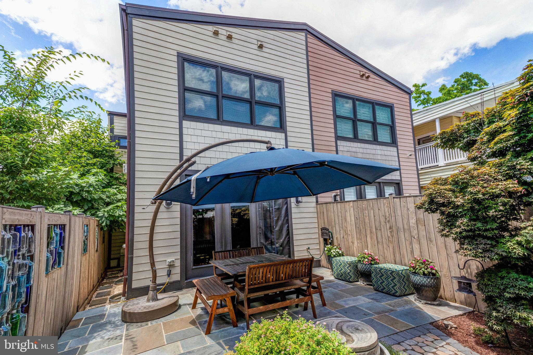 OLD TOWN ALEXANDRIA - Residential