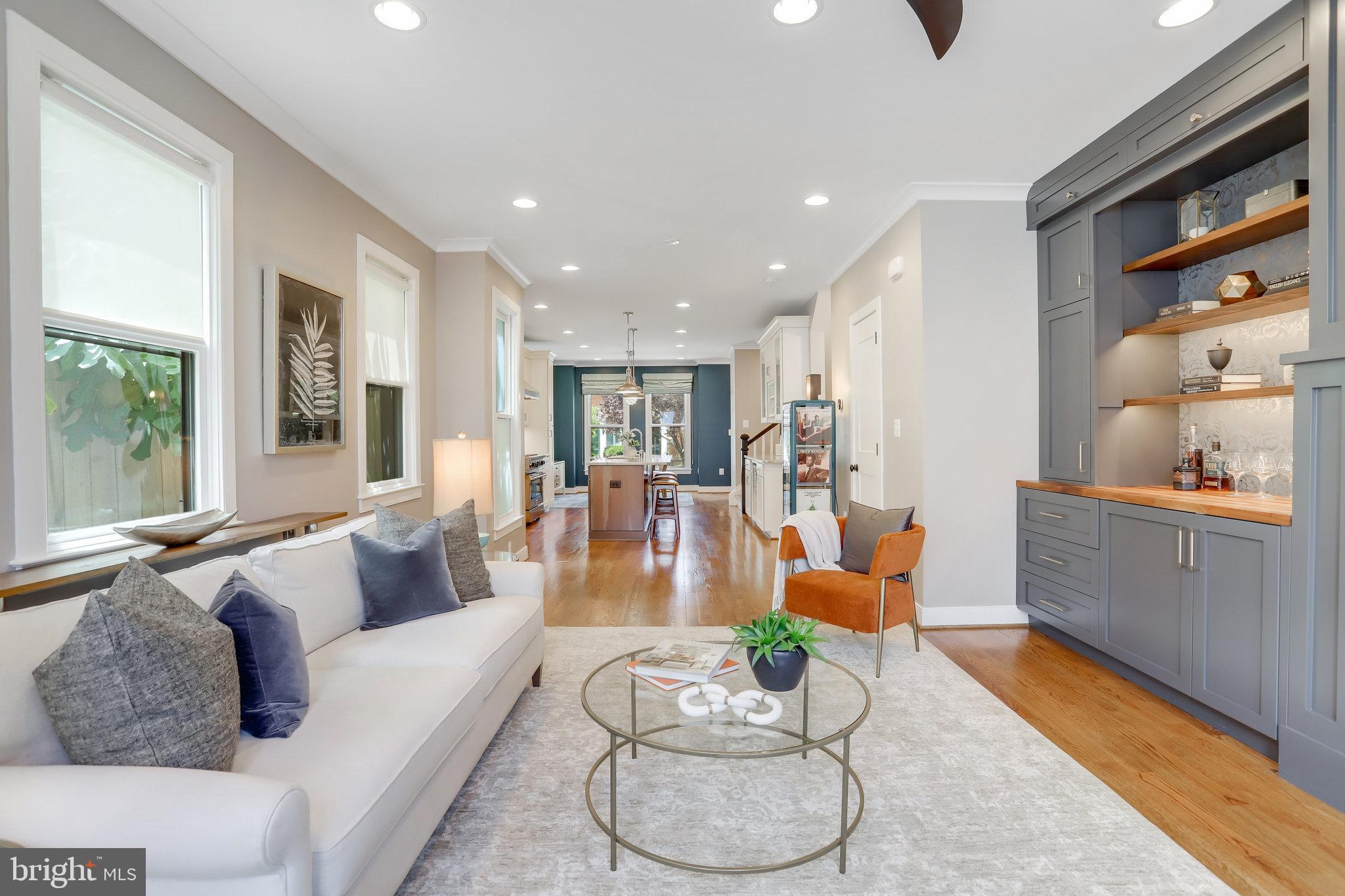 OLD TOWN ALEXANDRIA - Residential