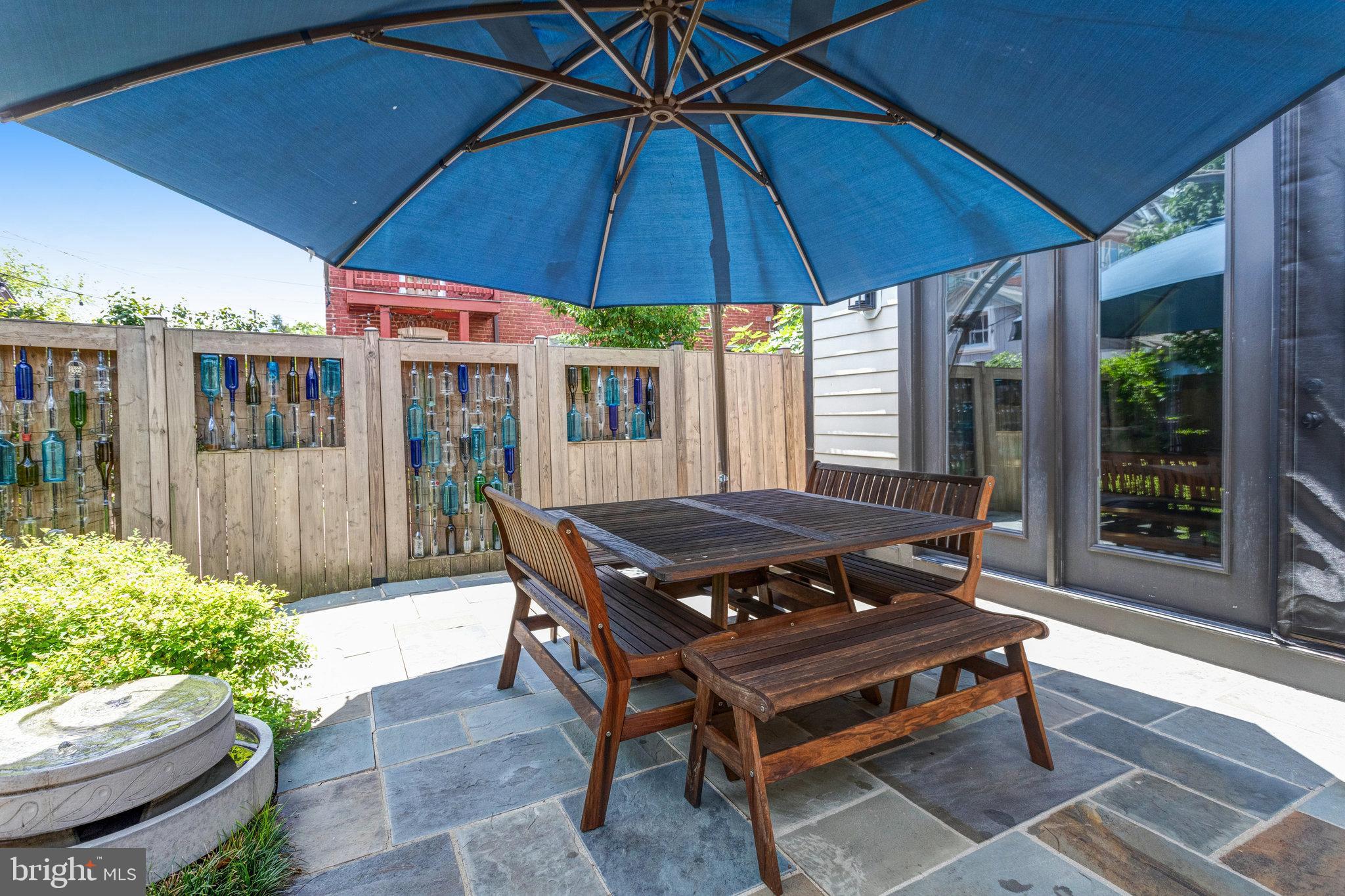 OLD TOWN ALEXANDRIA - Residential