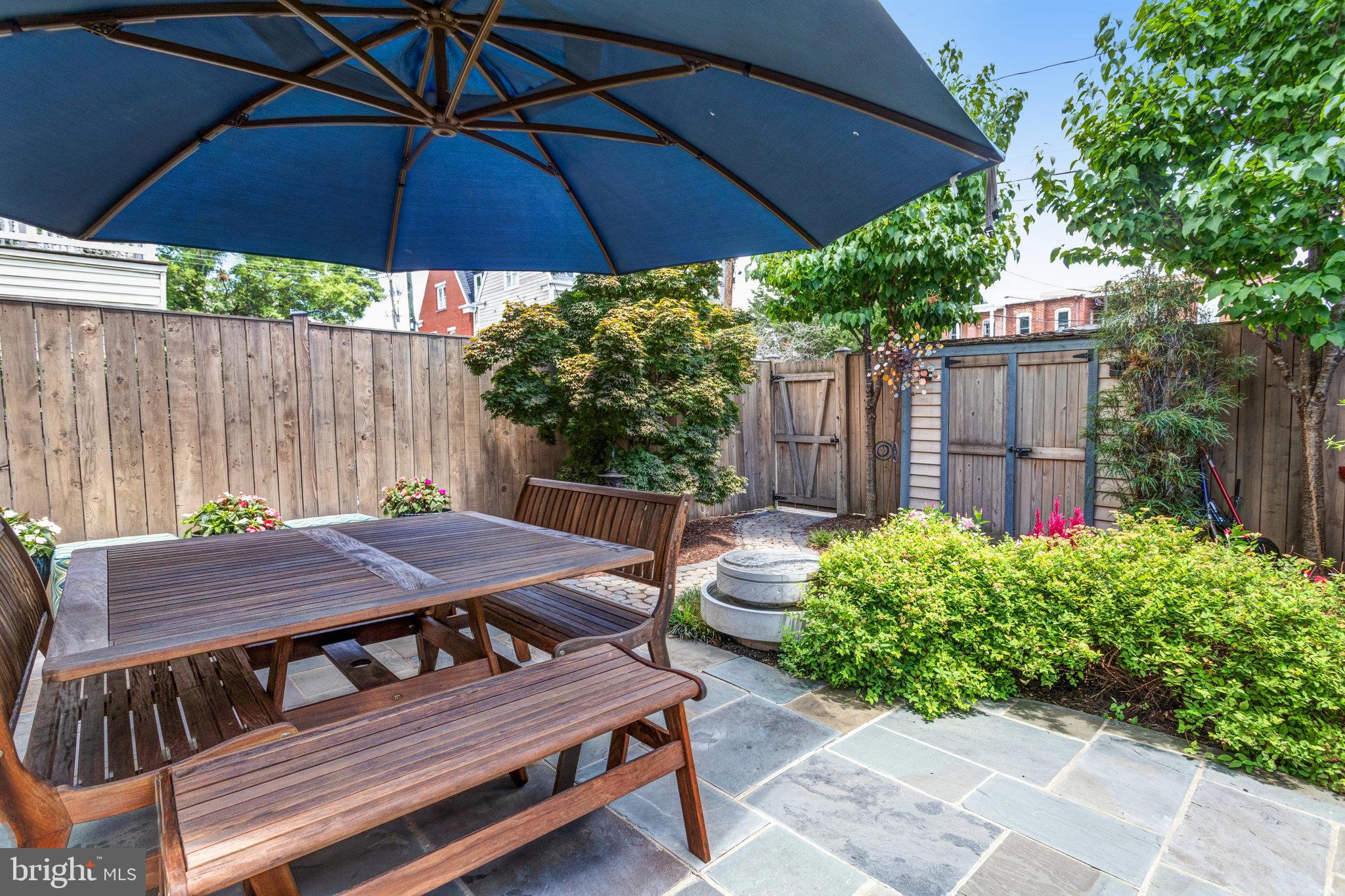 OLD TOWN ALEXANDRIA - Residential