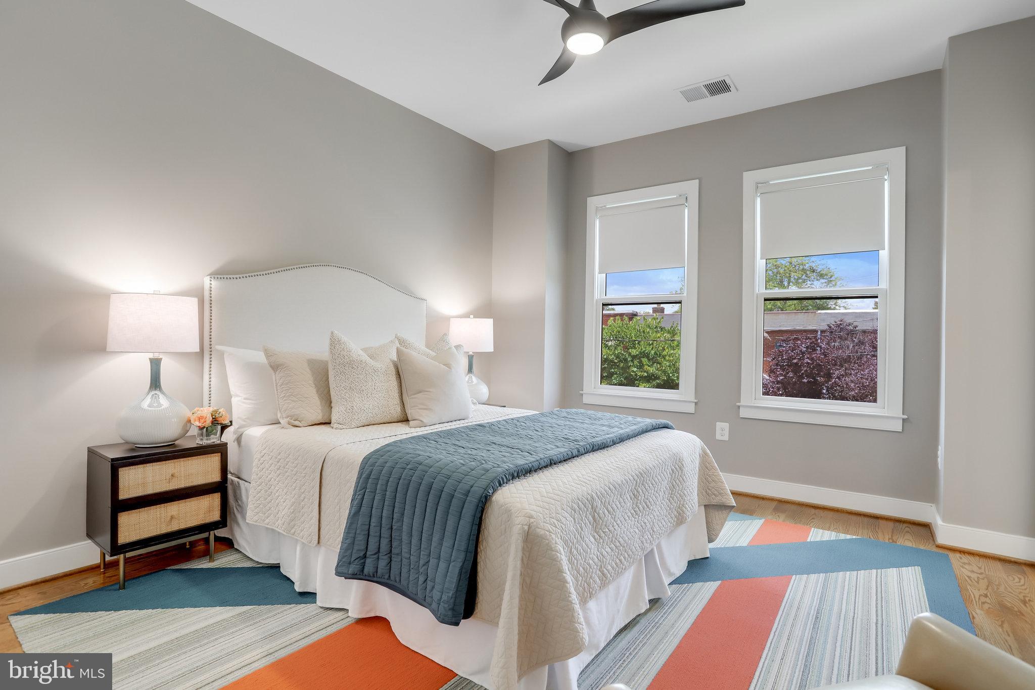 OLD TOWN ALEXANDRIA - Residential