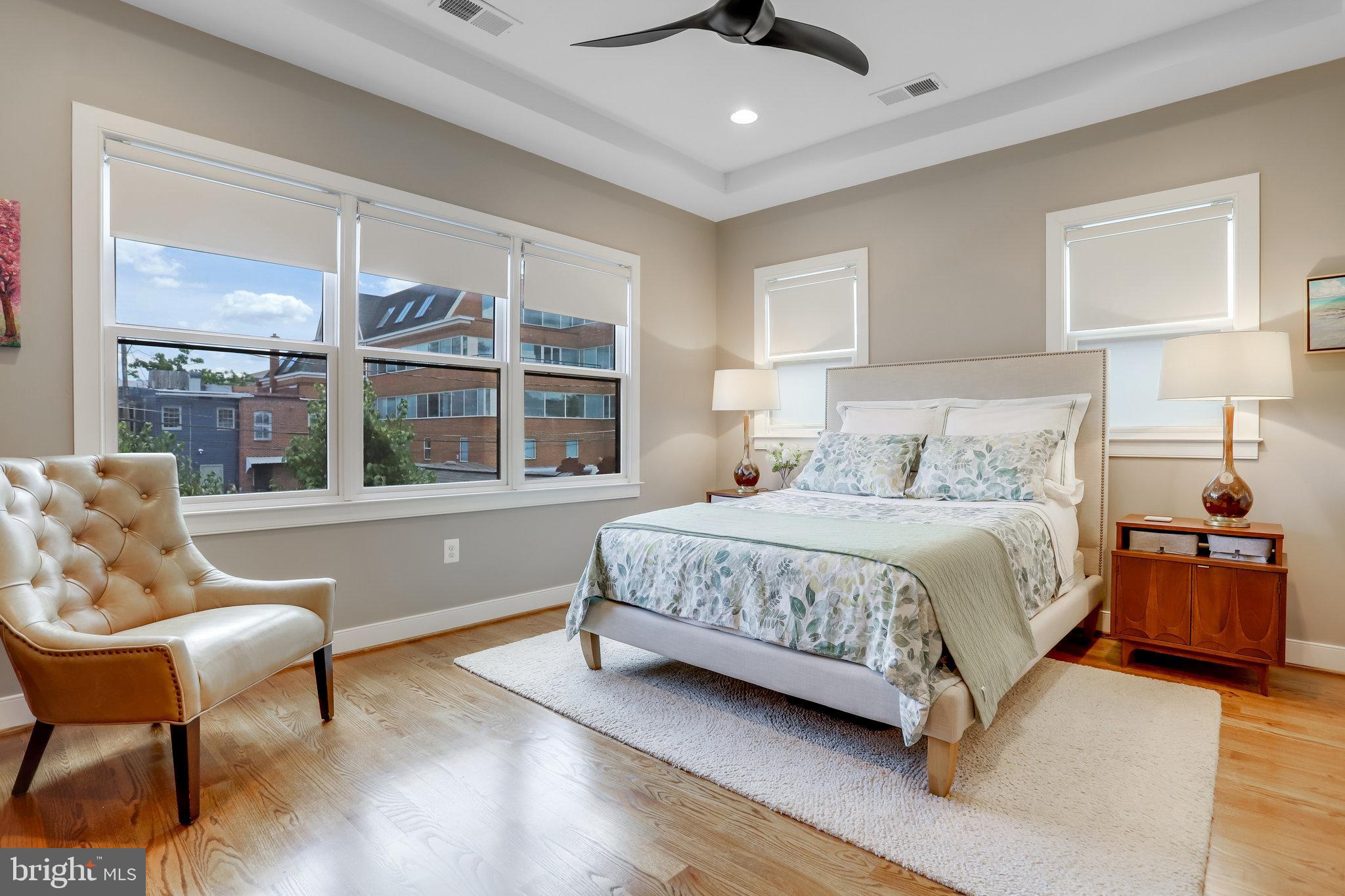 OLD TOWN ALEXANDRIA - Residential