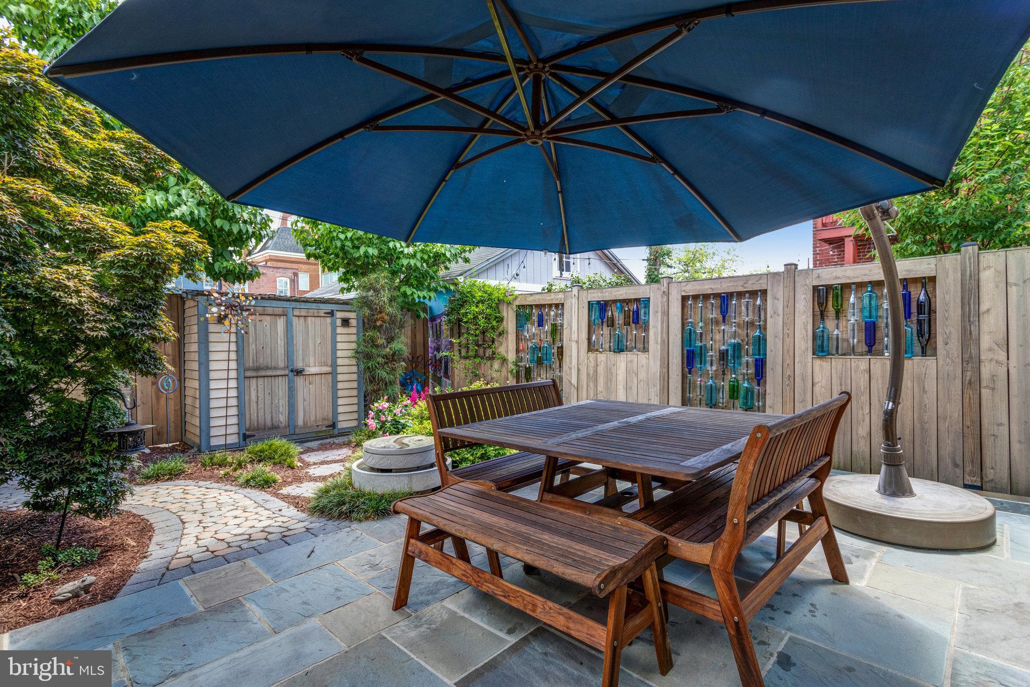 OLD TOWN ALEXANDRIA - Residential