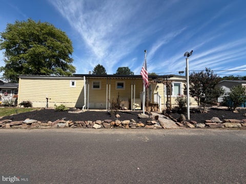 Mobile Home For Sale - 16 Childs Dr<br/> DOYLESTOWN, PA 18901