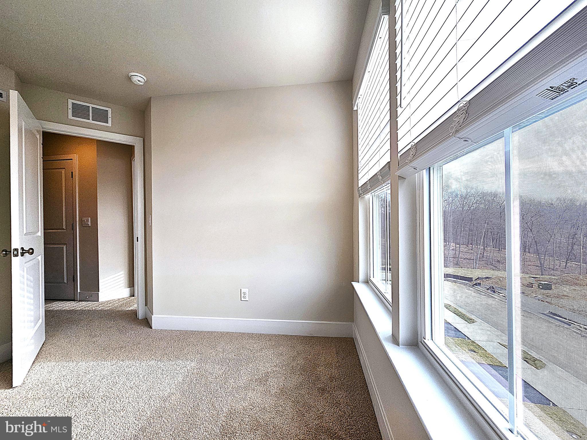 RETREAT AT WINDING CREEK - Residential Lease