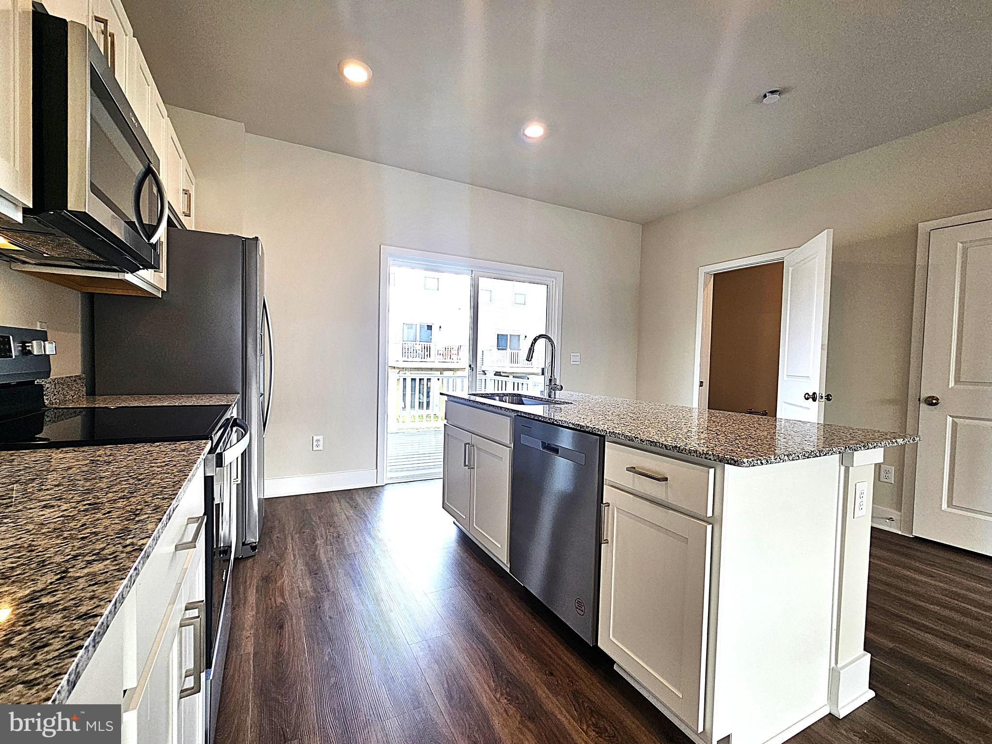 RETREAT AT WINDING CREEK - Residential Lease