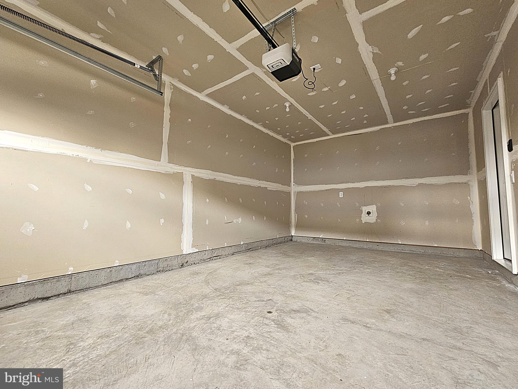 RETREAT AT WINDING CREEK - Residential Lease