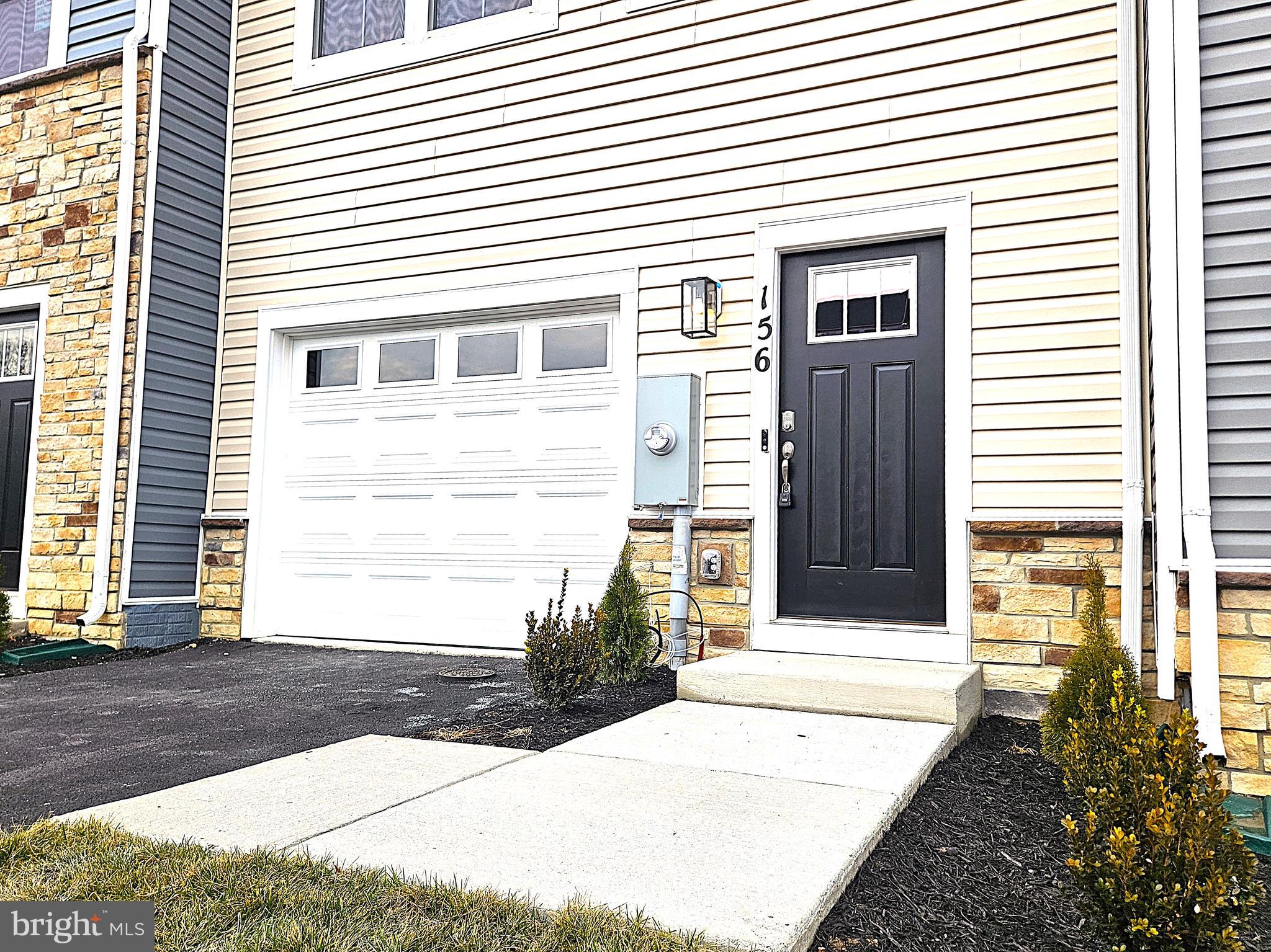 RETREAT AT WINDING CREEK - Residential Lease