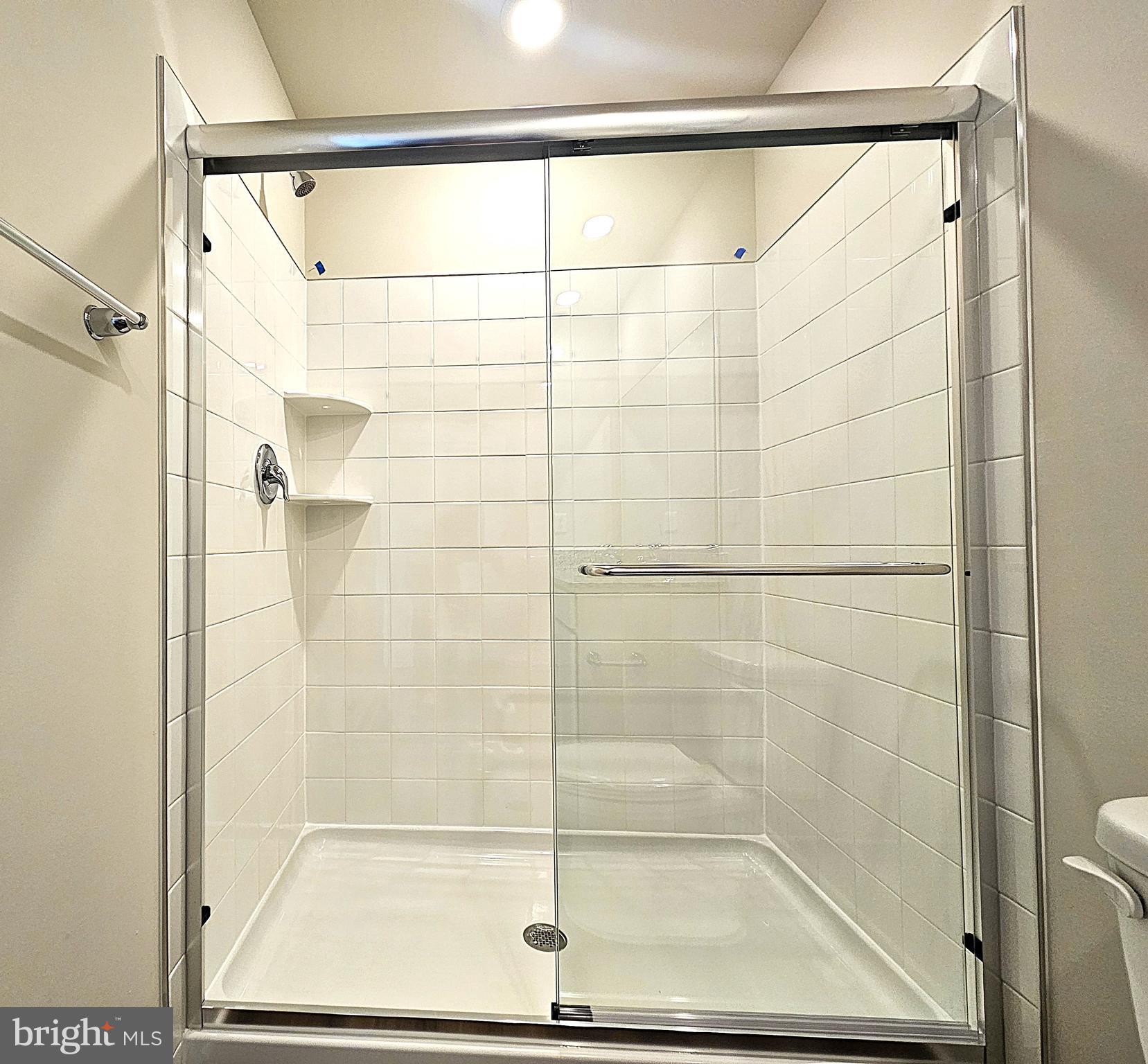 RETREAT AT WINDING CREEK - Residential Lease