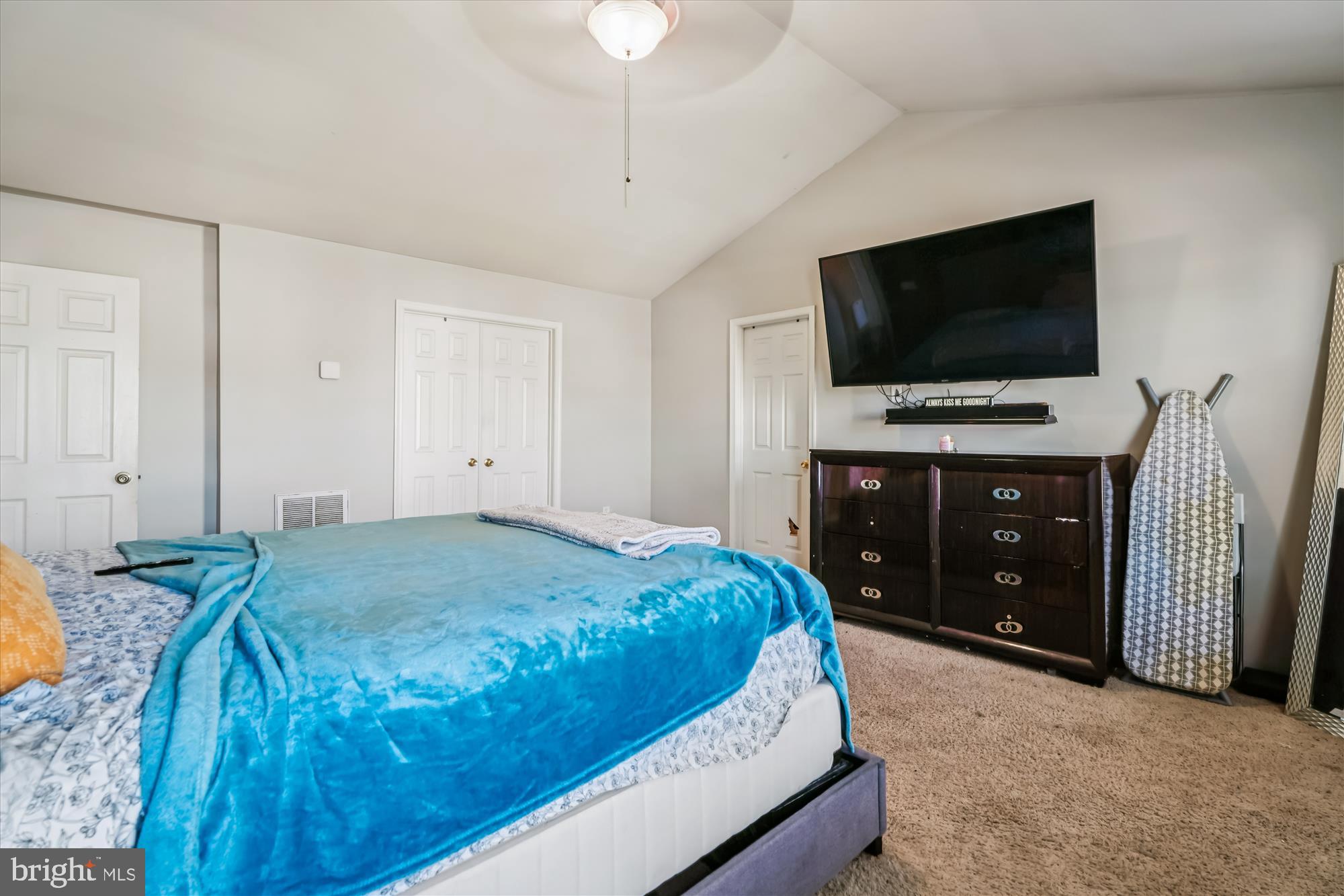 RIVERSIDE VILLAGES - Residential