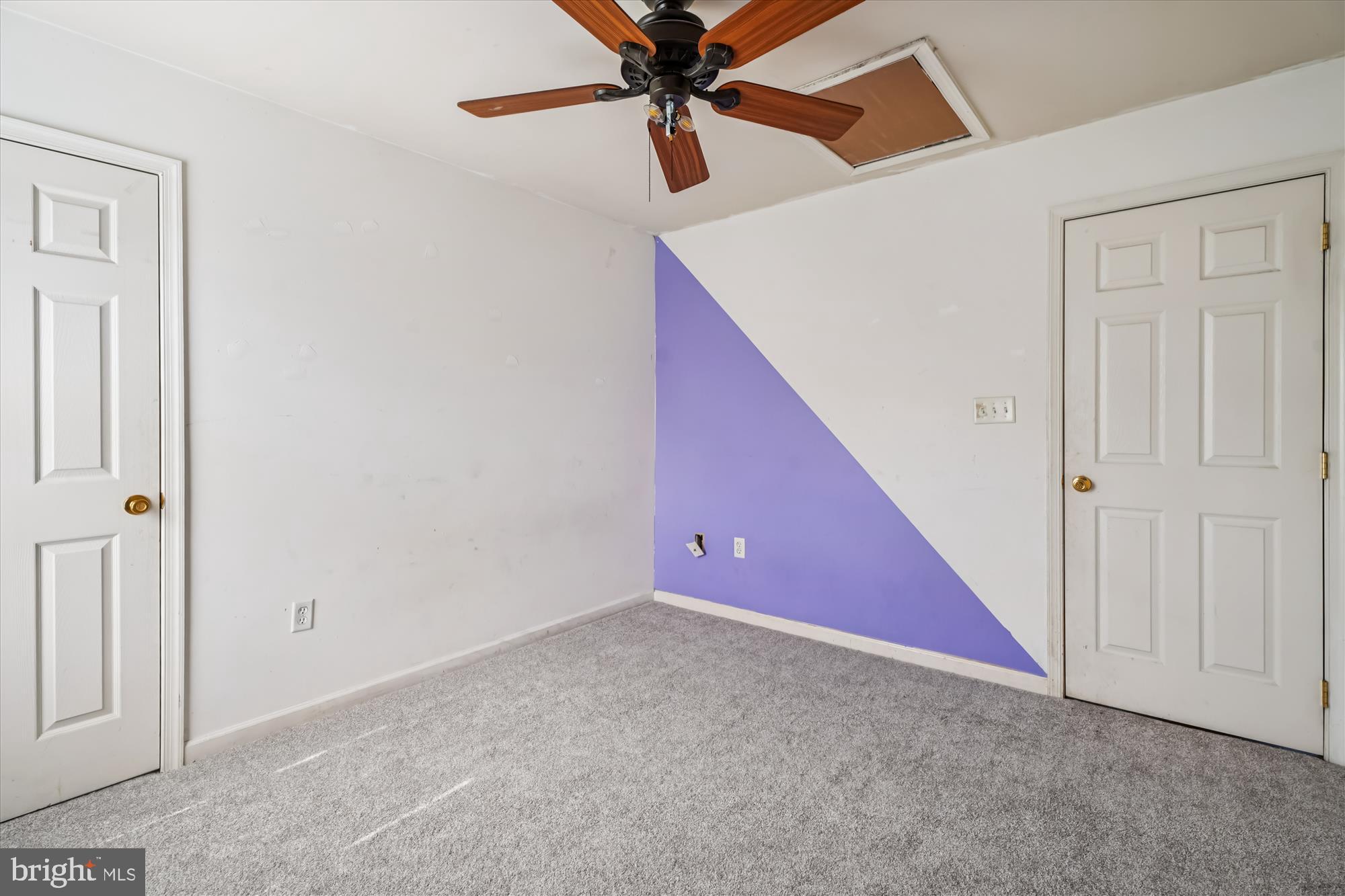 RIVERSIDE VILLAGES - Residential