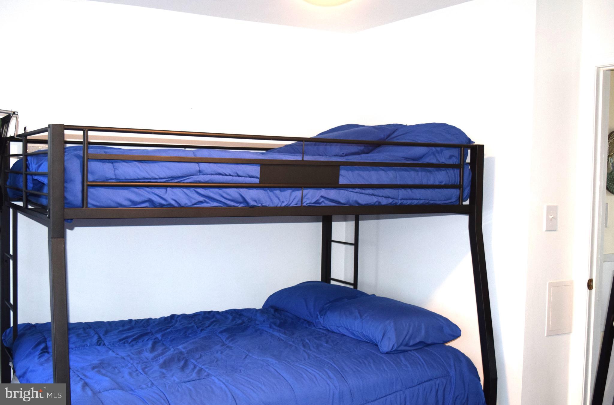 CAINE HARBOR MILE - Residential