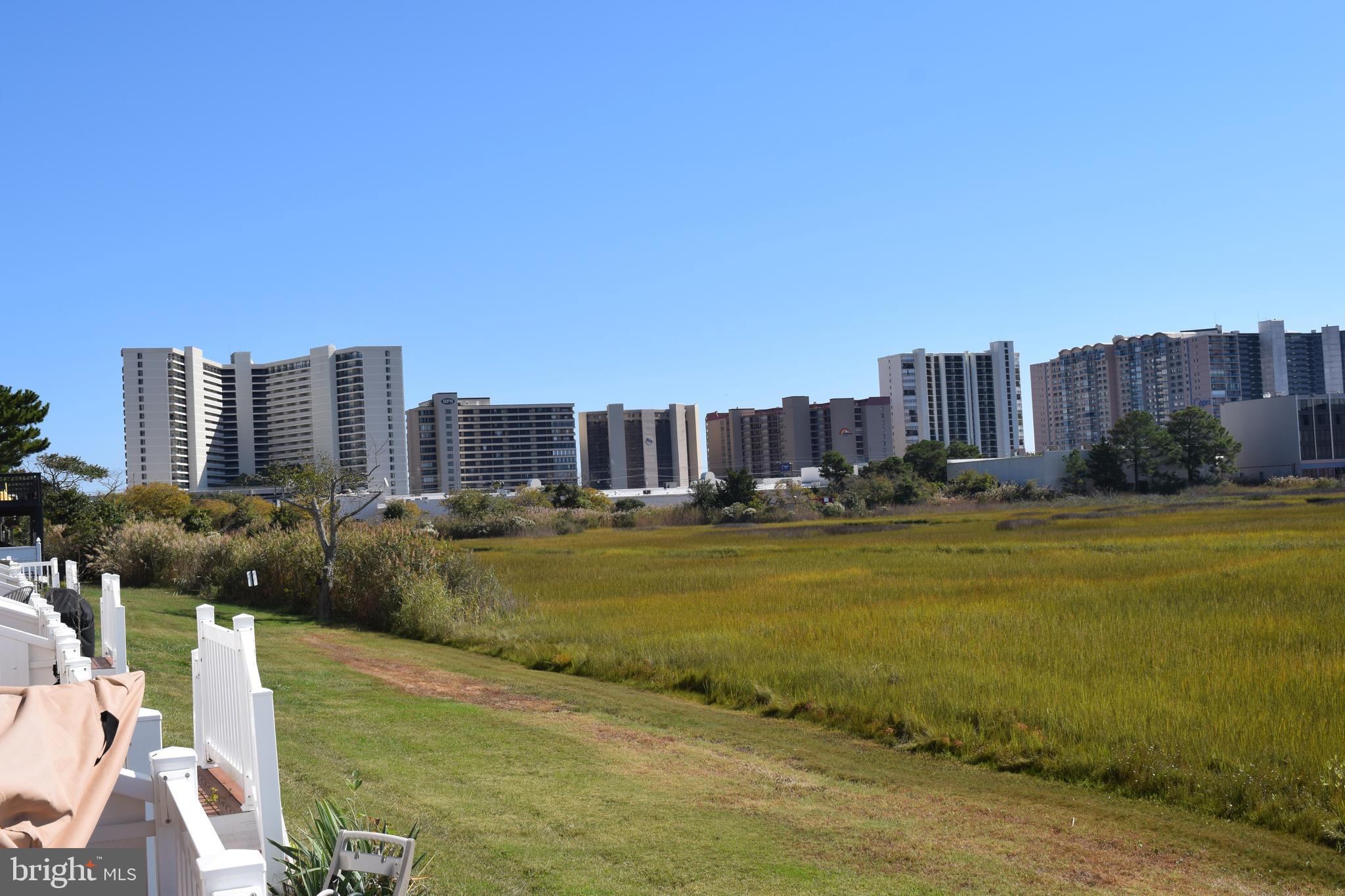 CAINE HARBOR MILE - Residential