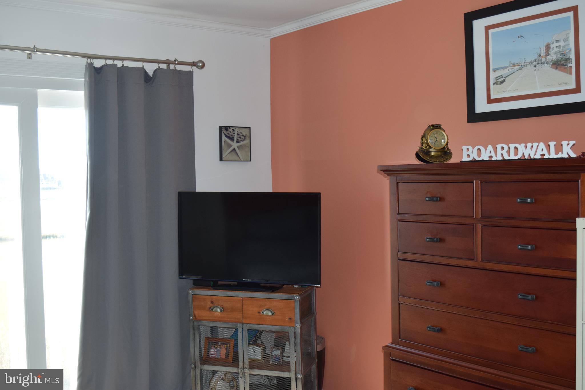 CAINE HARBOR MILE - Residential