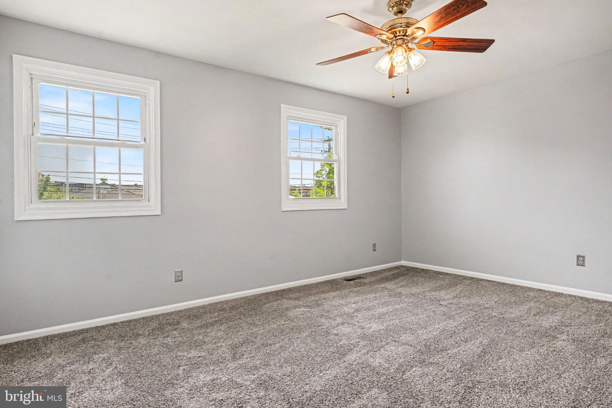 THE PINES - Residential