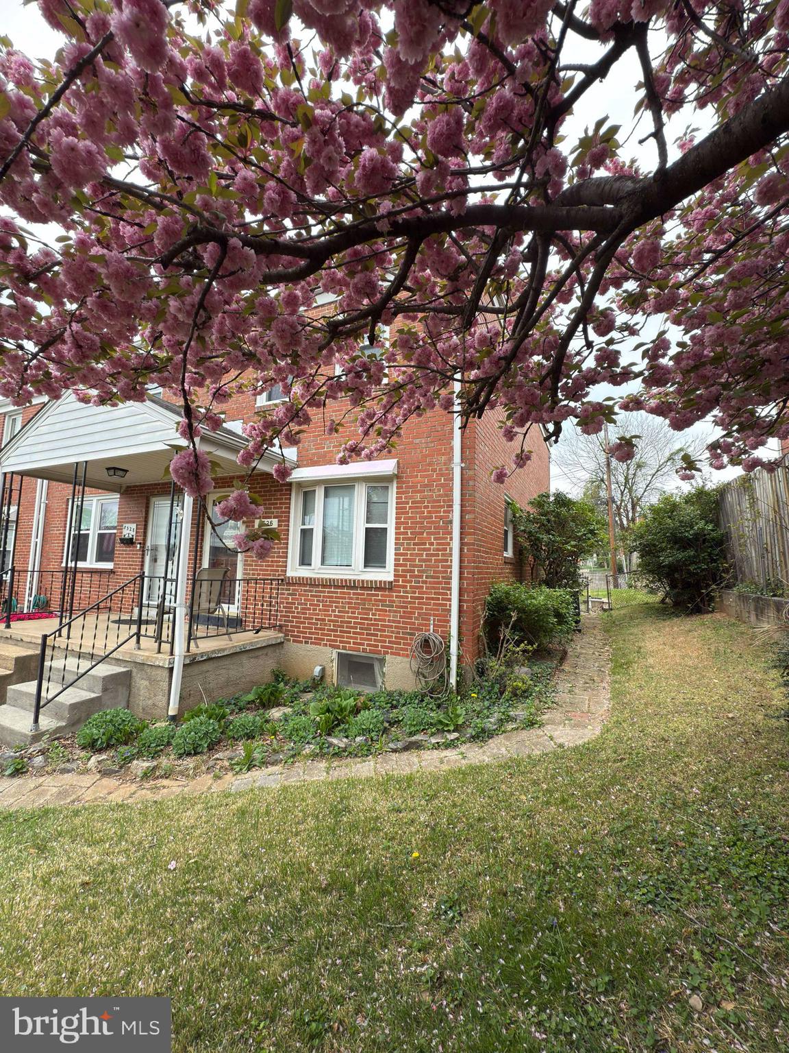 GAYLORD MANOR - Residential Lease