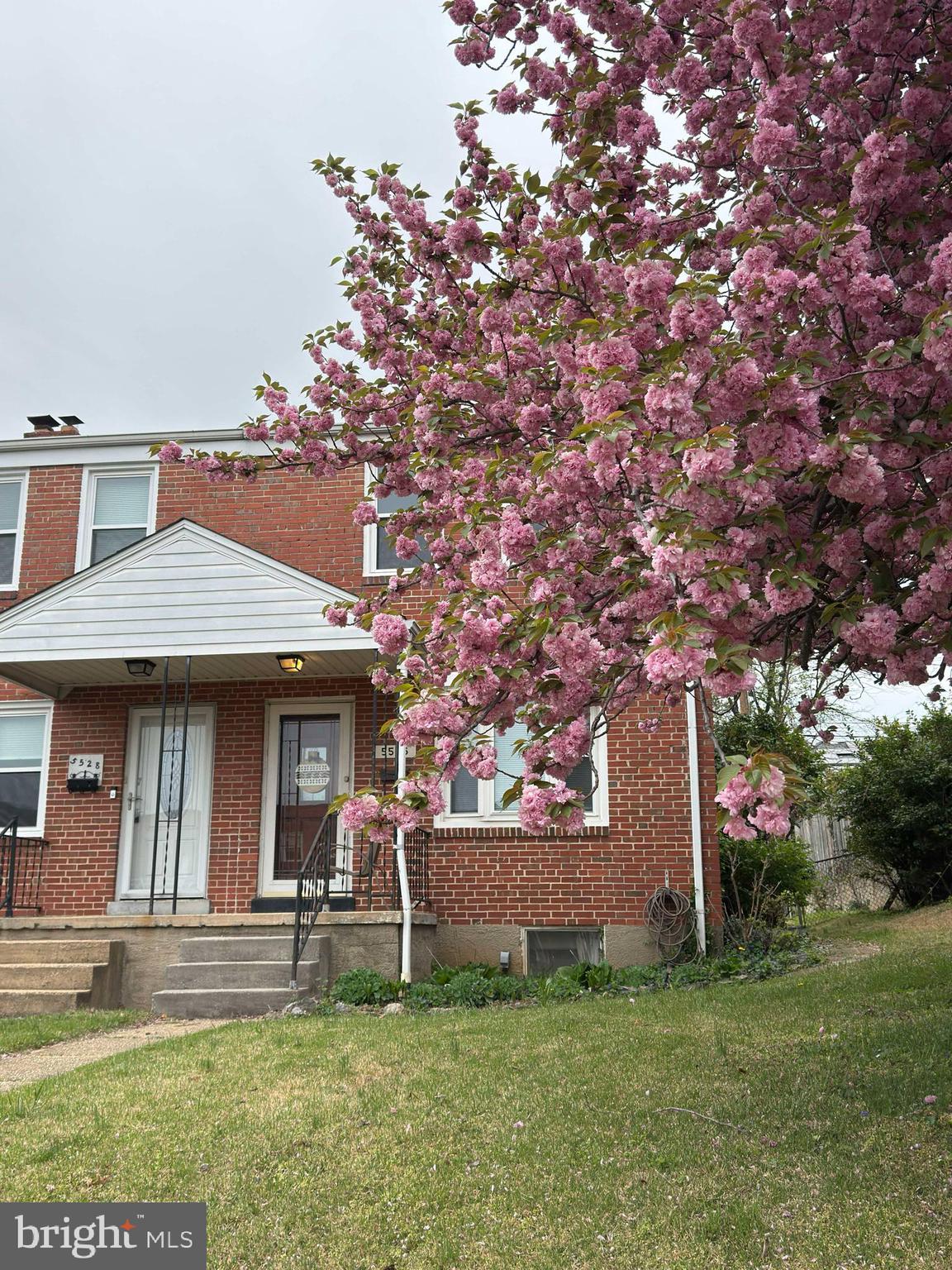 GAYLORD MANOR - Residential Lease