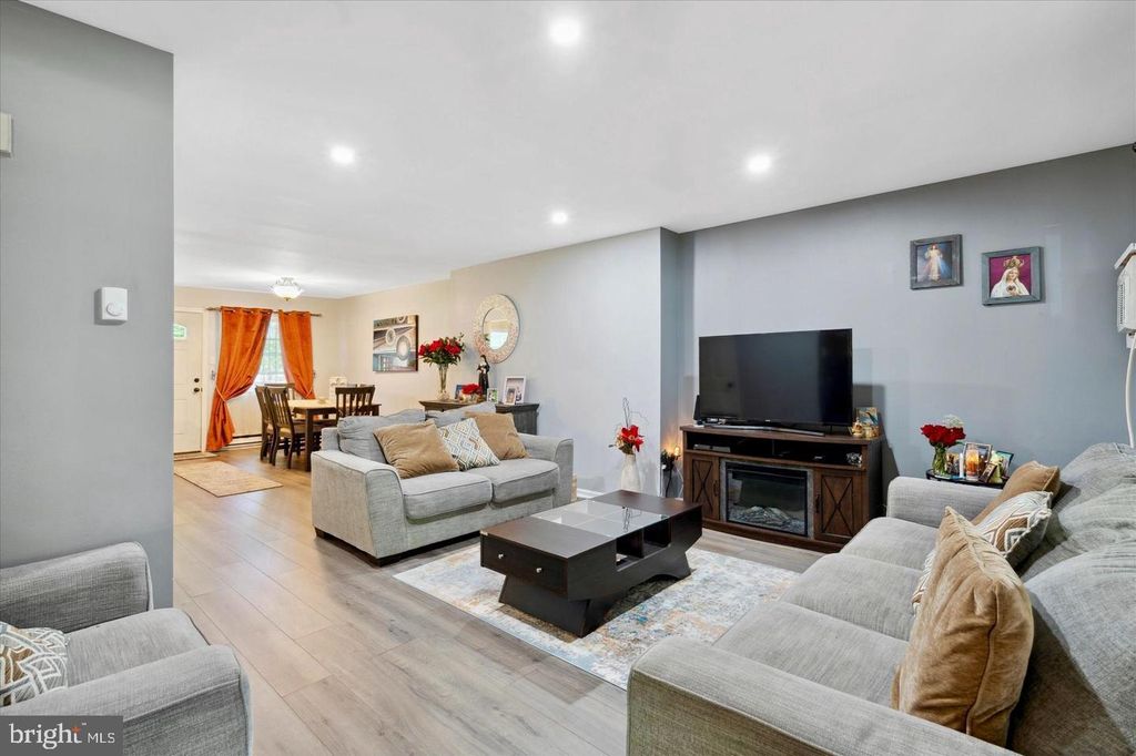 Photo of 283 Cardigan Terrace, WEST CHESTER, PA 19380 (MLS # PACT2114616)