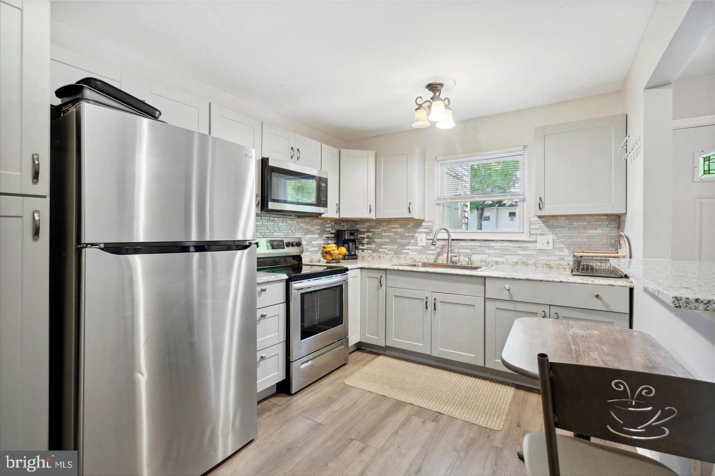 INDIAN KING - Residential Lease