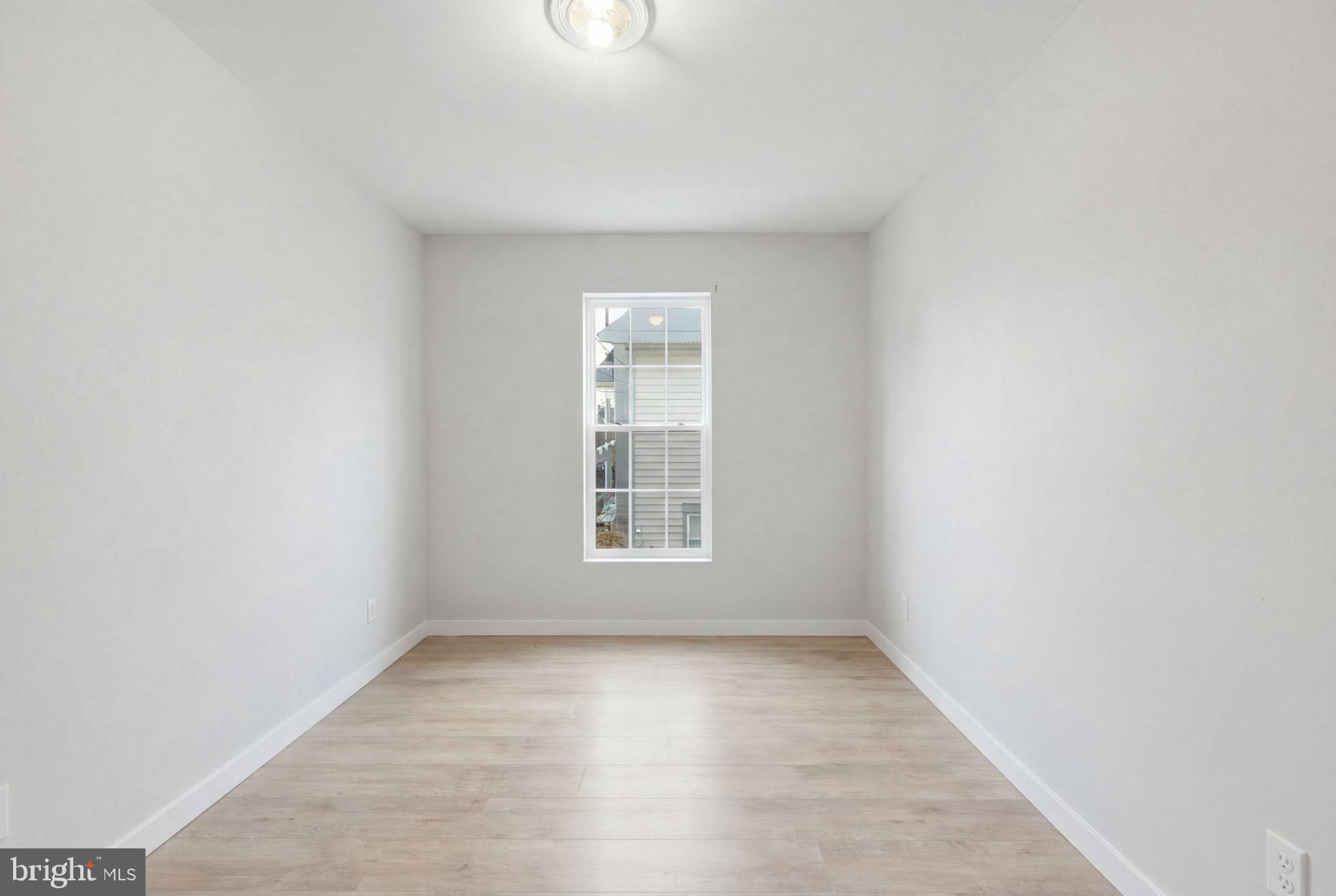 257 S MULBERRY STREET