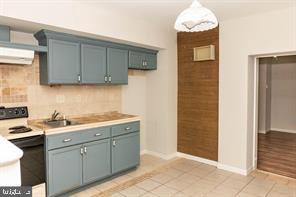 FRANKFORD - Residential Lease