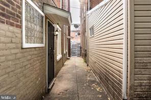 FRANKFORD - Residential Lease