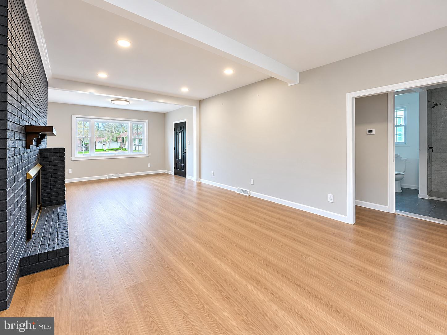 814A HESSIAN AVENUE