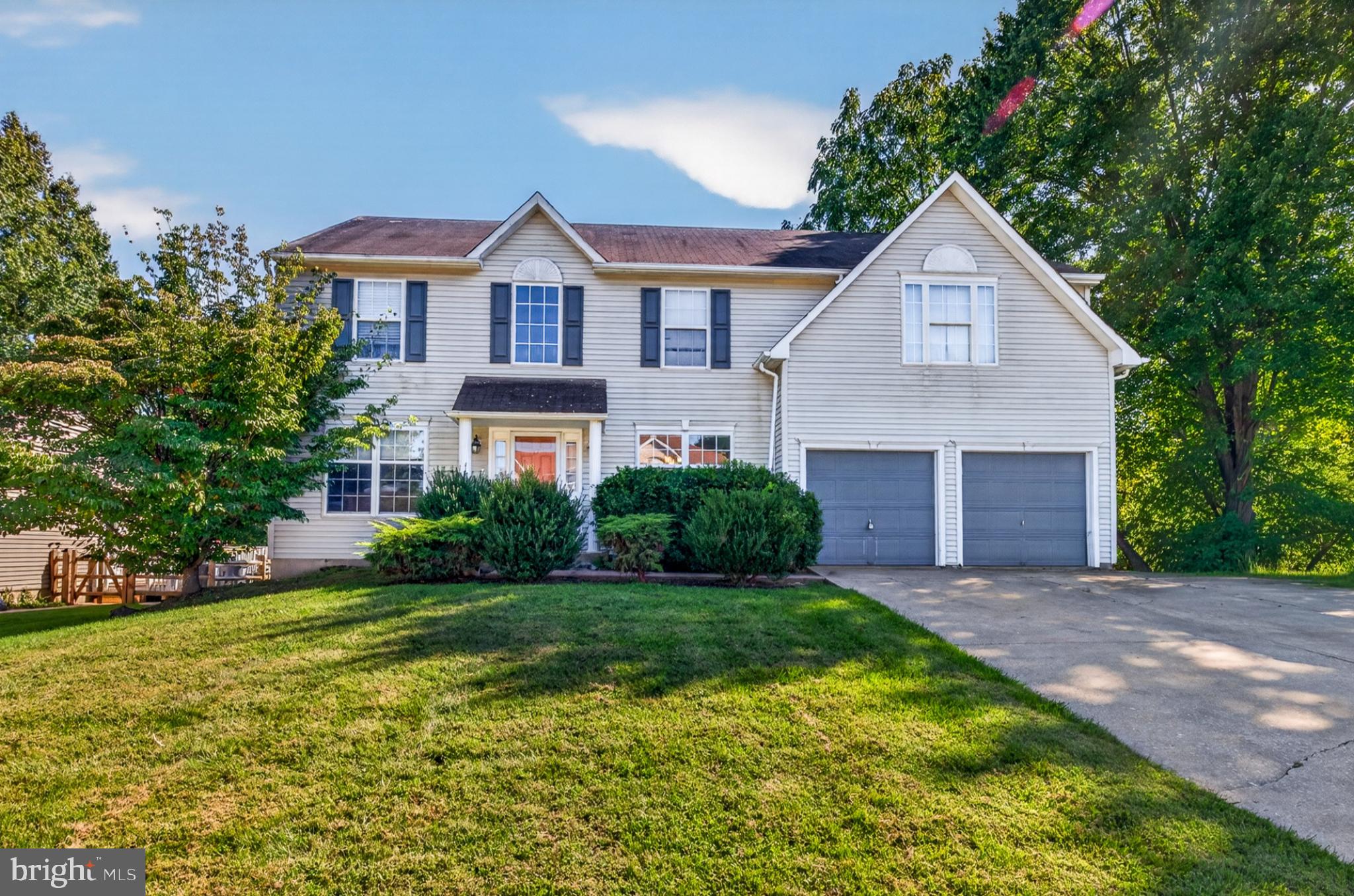 17 E MOYER DRIVE