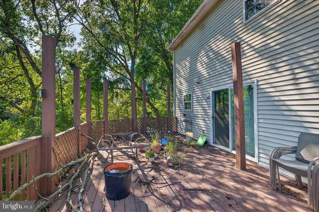 17 E MOYER DRIVE