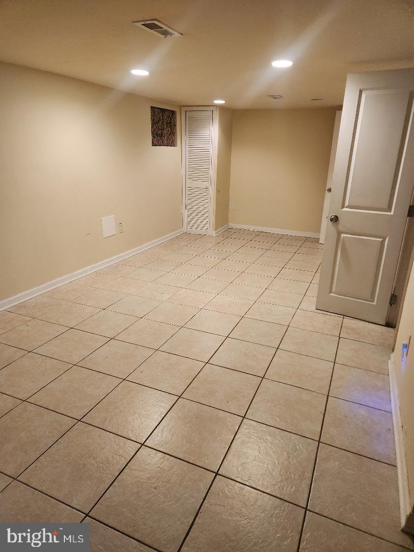 CAPITOL HEIGHTS - Residential Lease