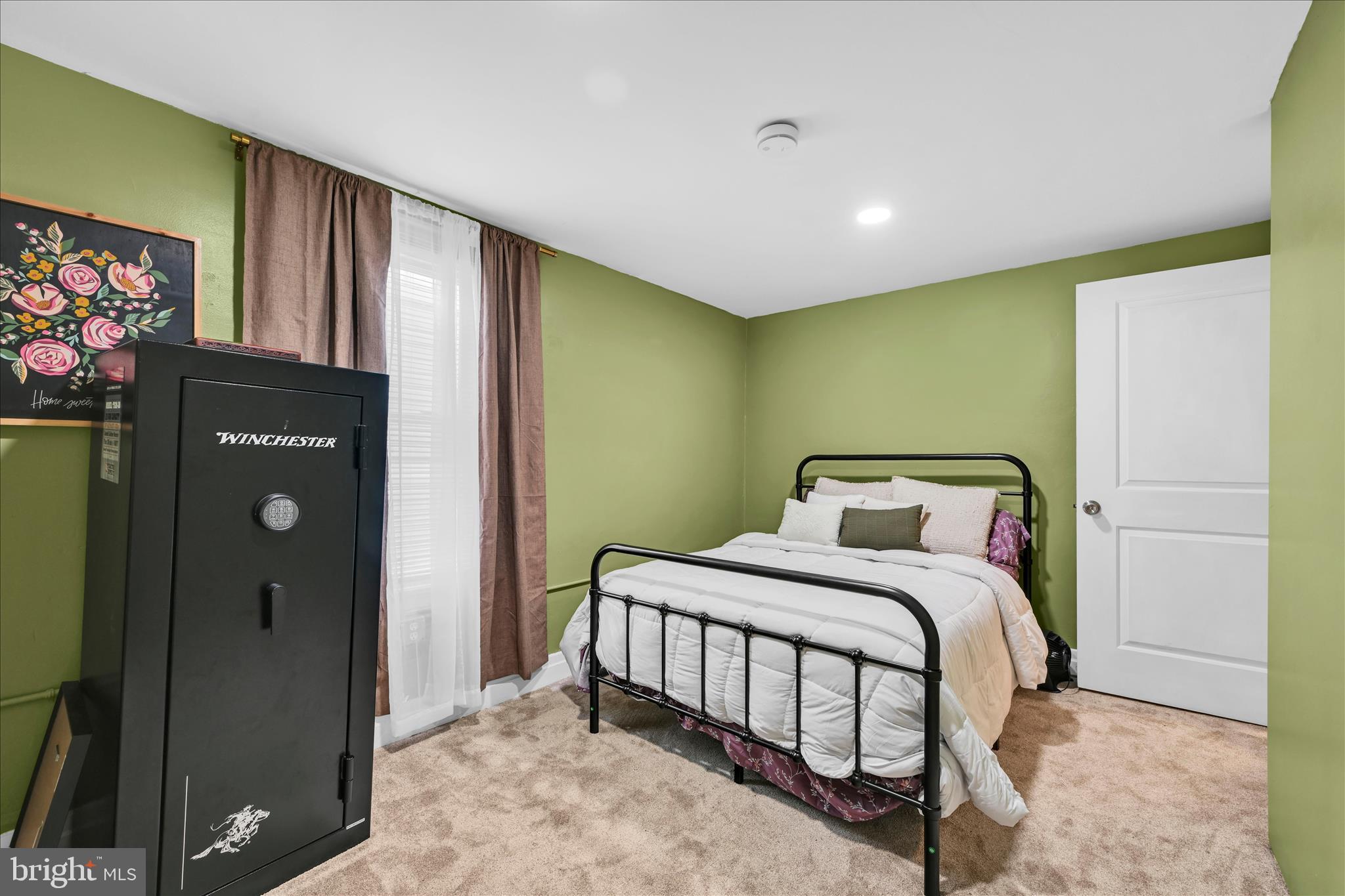 8TH WARD - Residential