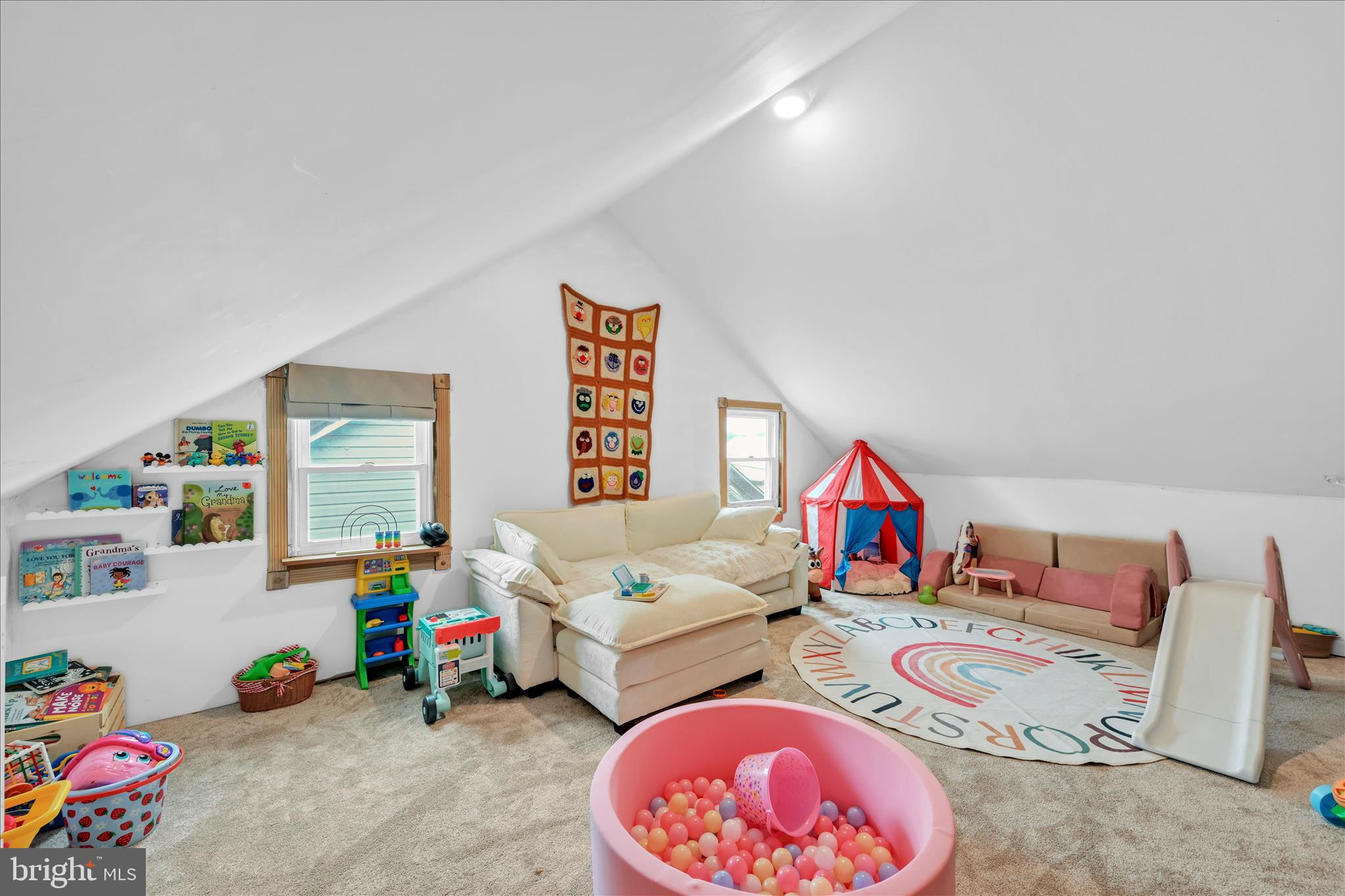 8TH WARD - Residential