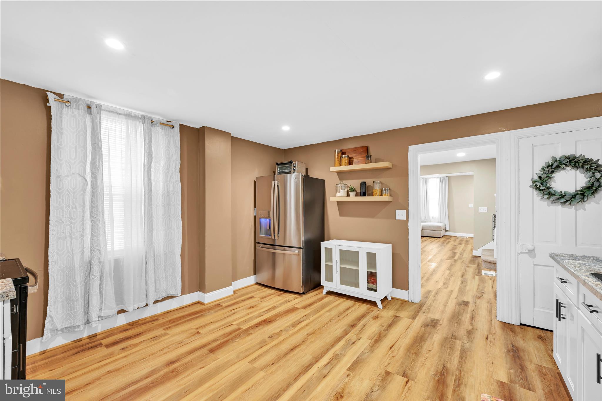 8TH WARD - Residential