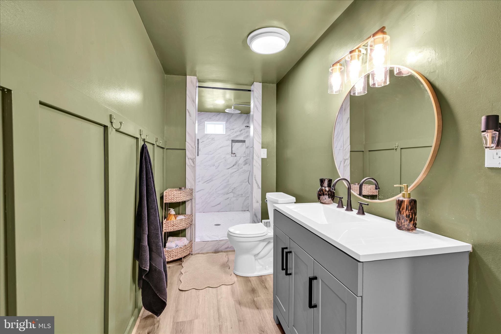8TH WARD - Residential